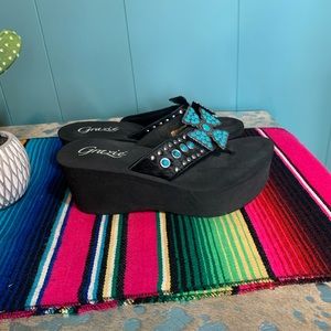 Gracie sandals
